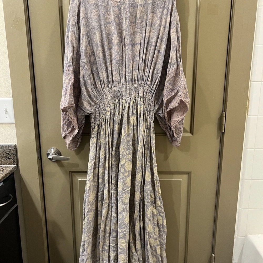Magnolia Pearl Gray and Cream belt Maxi Dress (item 6.4) - Picture 4 of 4